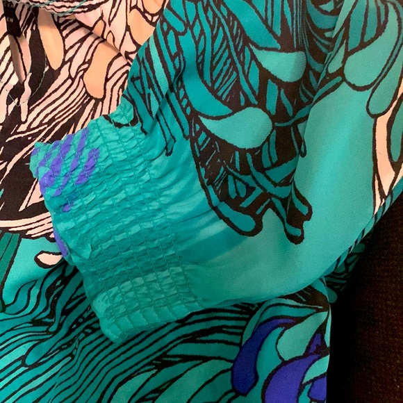 WHBM Floral Split Sleeve Silk Blouse W/ Sash Like New Worn Once size Small - Picture 14 of 17